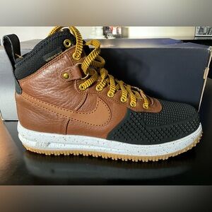 Nike Men's Black and Brown Sneakers with Gold Accents